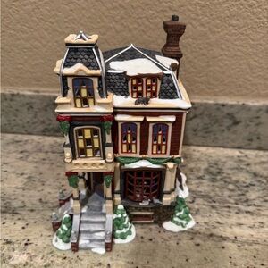 NWT Chancery Corner 1999